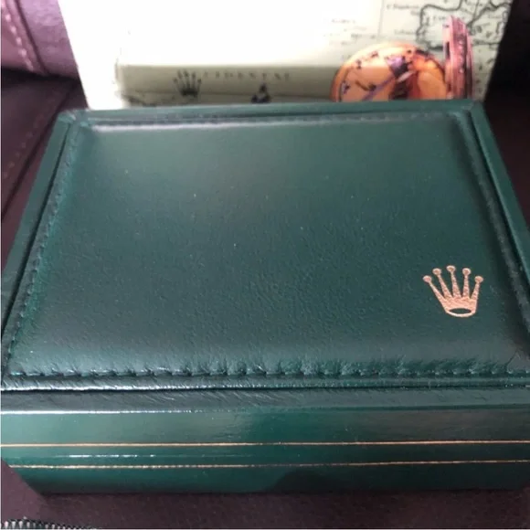 Luxury Two-Tone Watch for Women - Picture 6 of 8